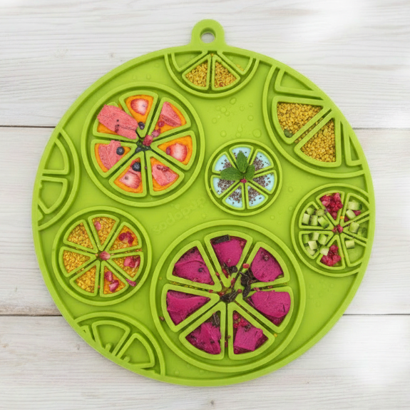 Citrus Suction-Cup Lick Mat for Dogs & Cats